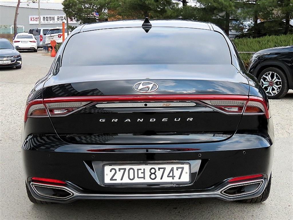 HYUNDAI Grandeur - Vista 4
