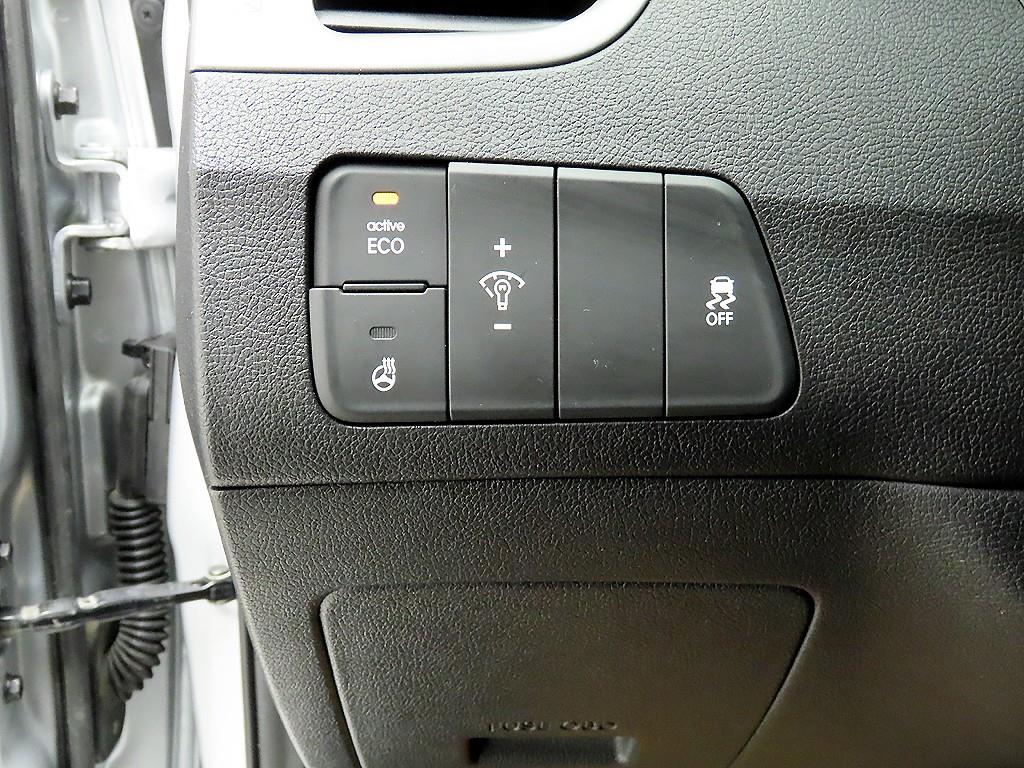 HYUNDAI Avante - Vista 12