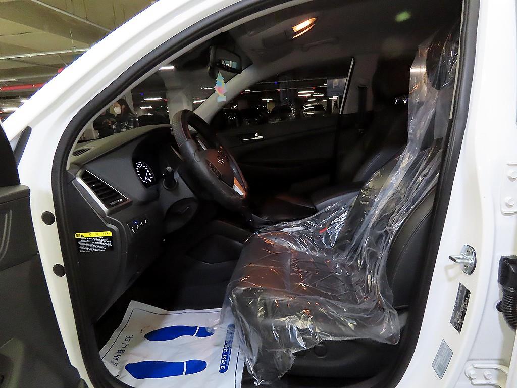 HYUNDAI Tucson - Vista 6