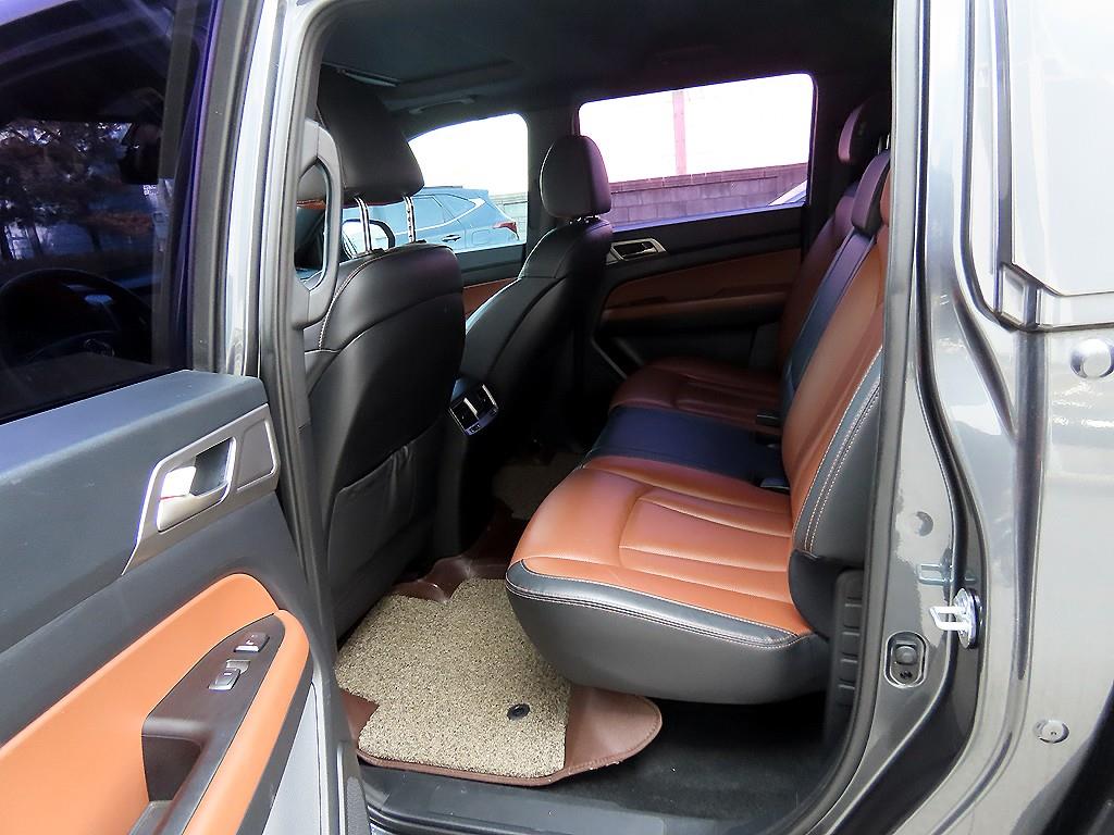 Ssangyong Rexton - Vista 6