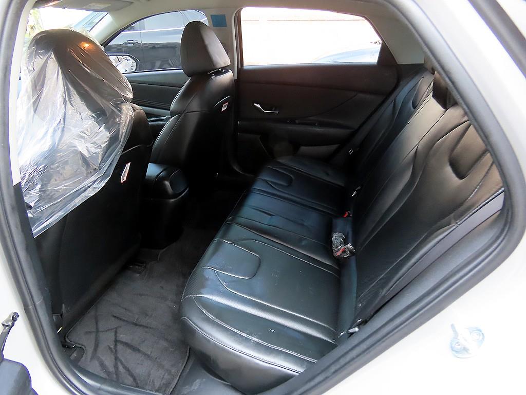 HYUNDAI Avante - Vista 6