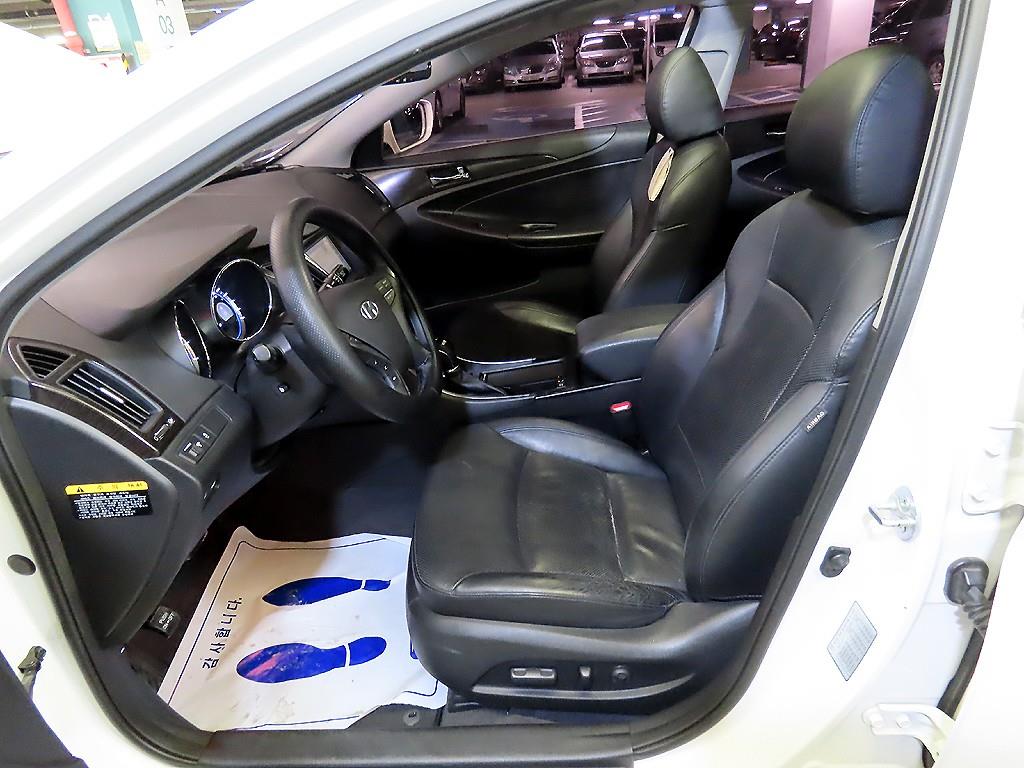 HYUNDAI Sonata - Vista 6