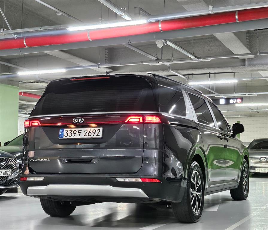 KIA Carnival - Vista 4