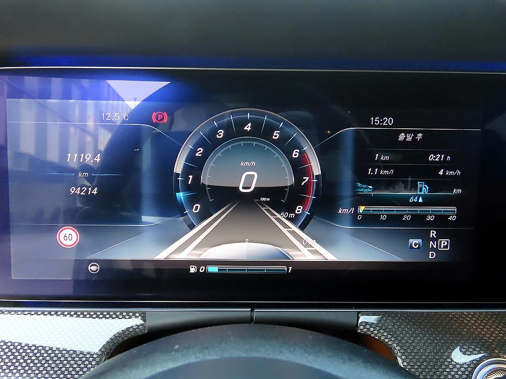 Mercedes Benz E class - Vista 9