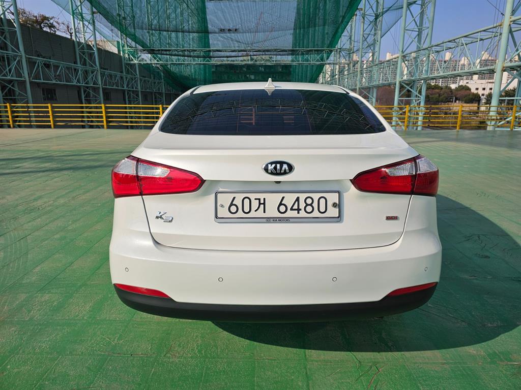 KIA K3 - Vista 5