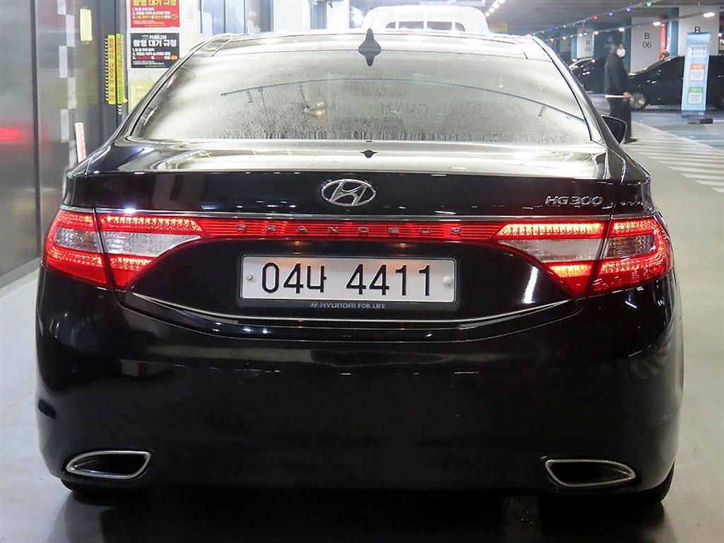 HYUNDAI Grandeur - Vista 5