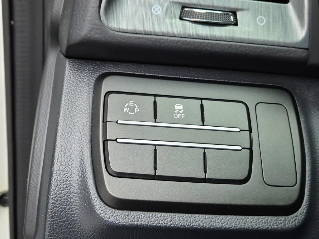 Ssangyong Tivoli 2018 Blanco - Importación desde Corea - HF Imports Iquique - Foto 17