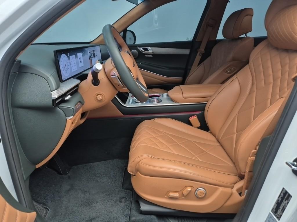 Genesis GV80 - Vista 11