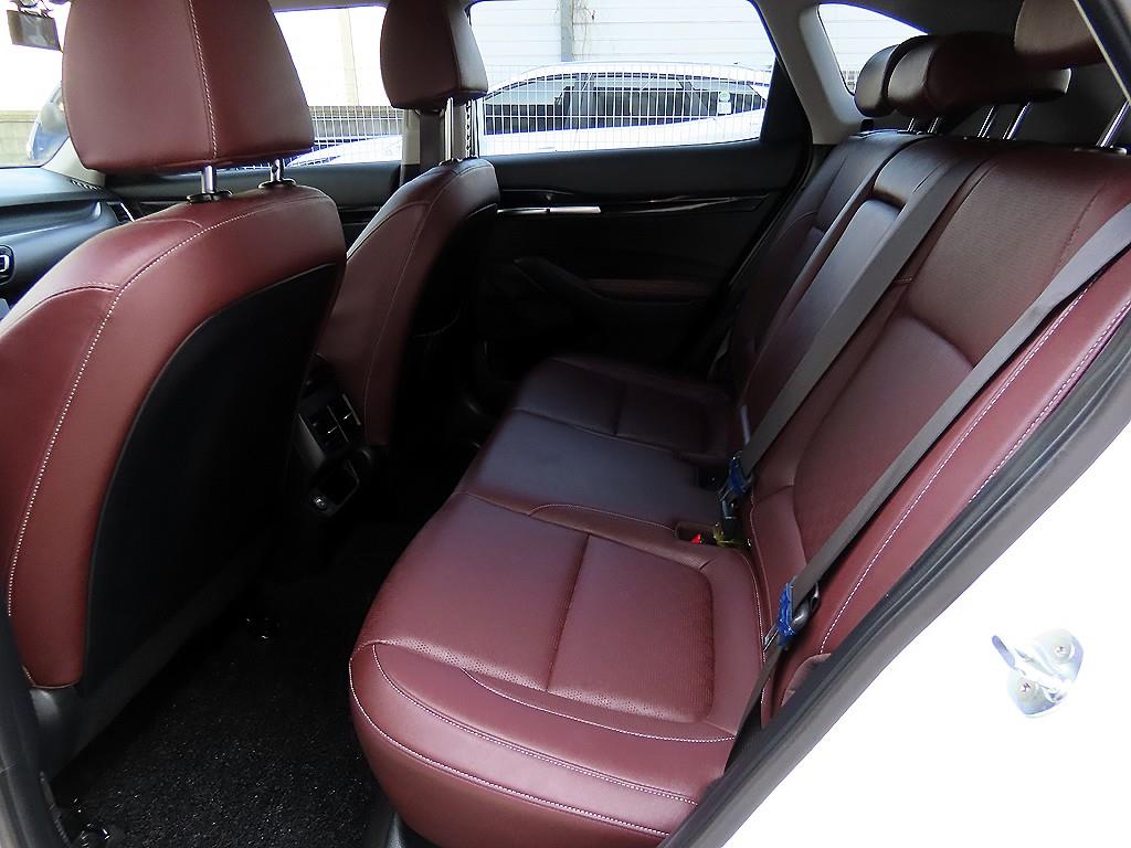 KIA Seltos - Vista 6