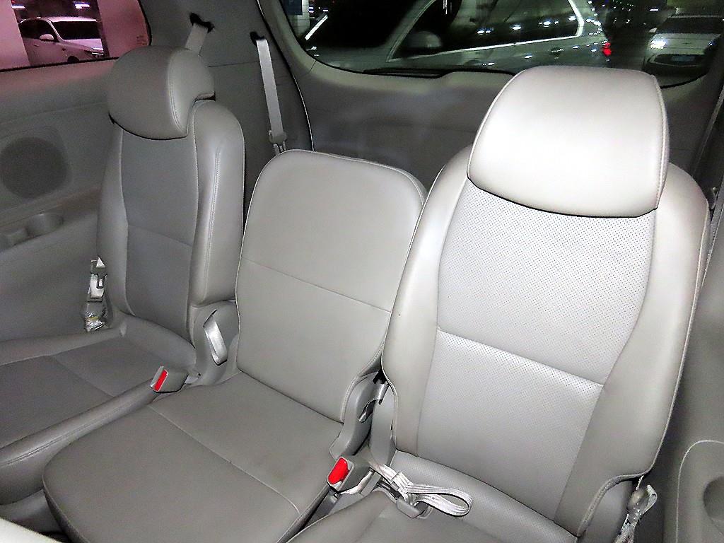 KIA Carnival - Vista 8