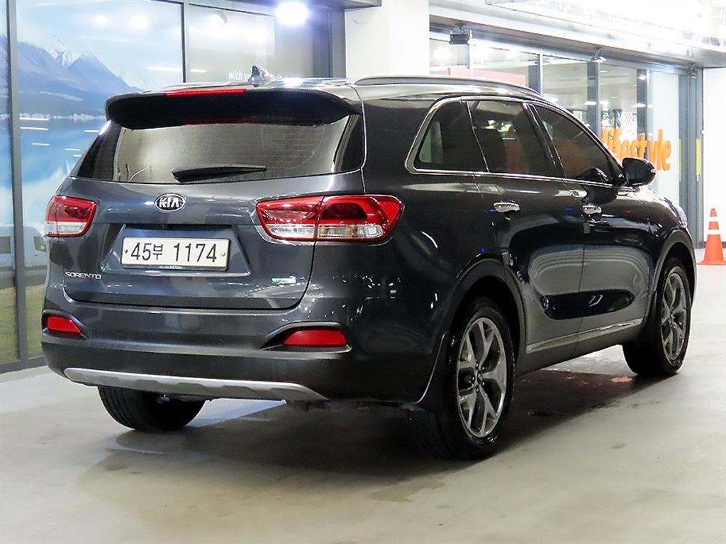 KIA Sorento - Vista 4
