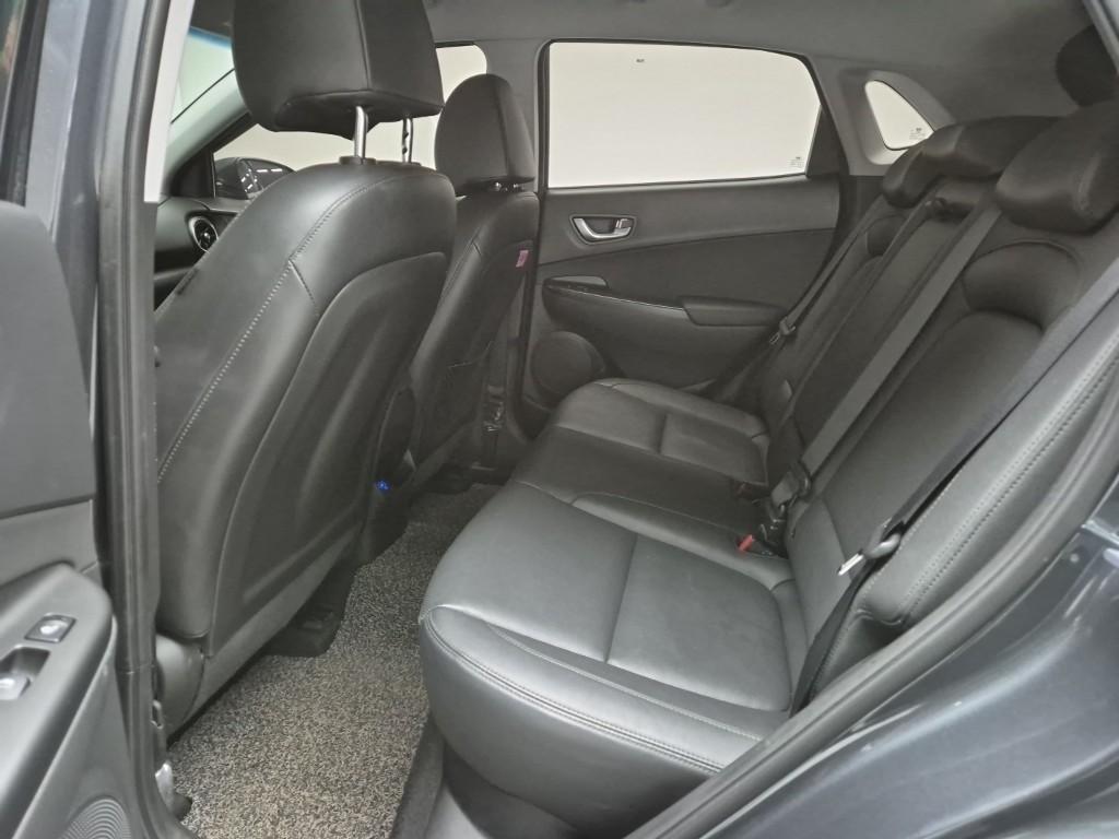 HYUNDAI Kona - Vista 12