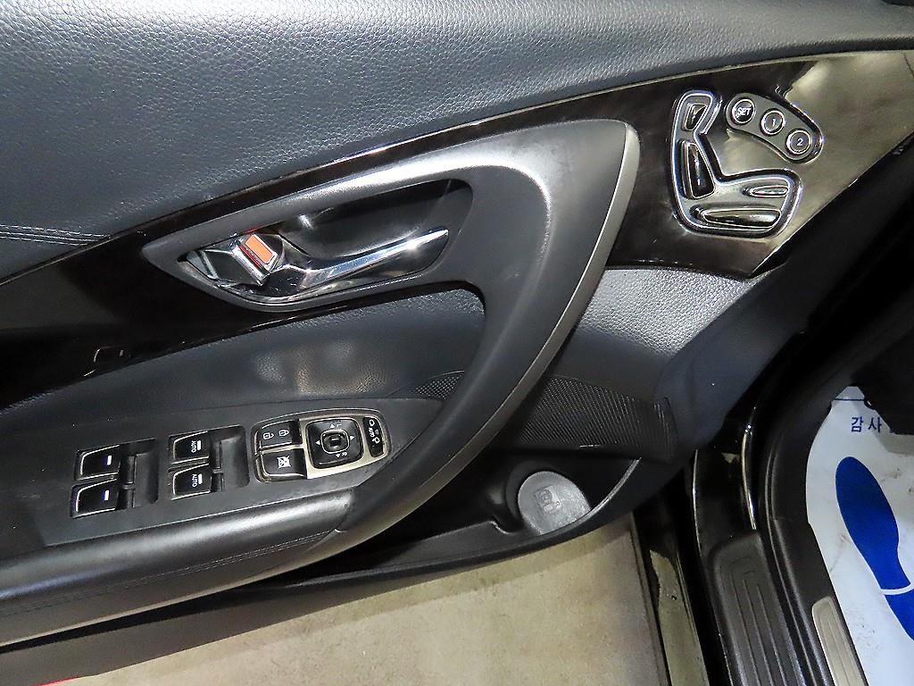 HYUNDAI Grandeur 2014 Negro - Importación desde Corea - HF Imports Iquique - Foto 13