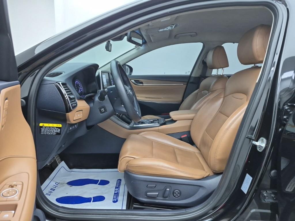 HYUNDAI Grandeur - Vista 11