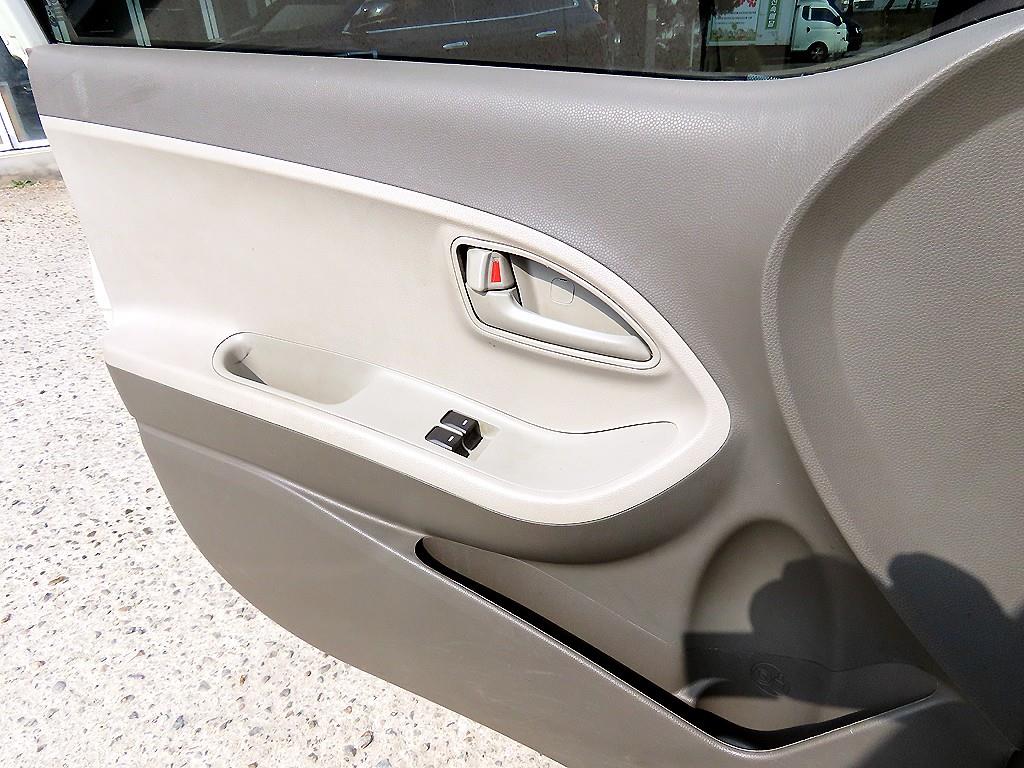 KIA Morning - Vista 11