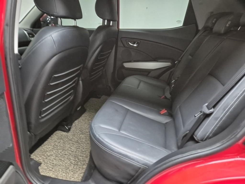 Ssangyong Tivoli 2016 Rojo - Importación desde Corea - HF Imports Iquique - Foto 13