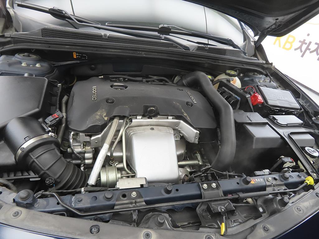 Chevrolet Malibu 2017 Azul - Importación desde Corea - HF Imports Iquique - Foto 19