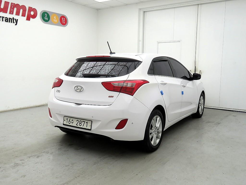HYUNDAI i30 - Vista 4