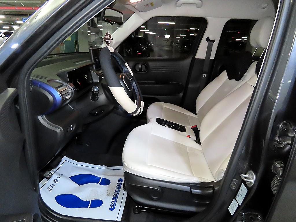 HYUNDAI Casper - Vista 6