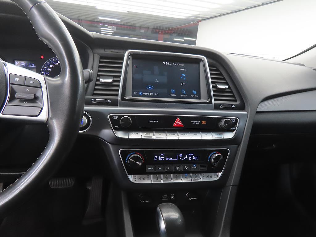 HYUNDAI Sonata - Vista 10