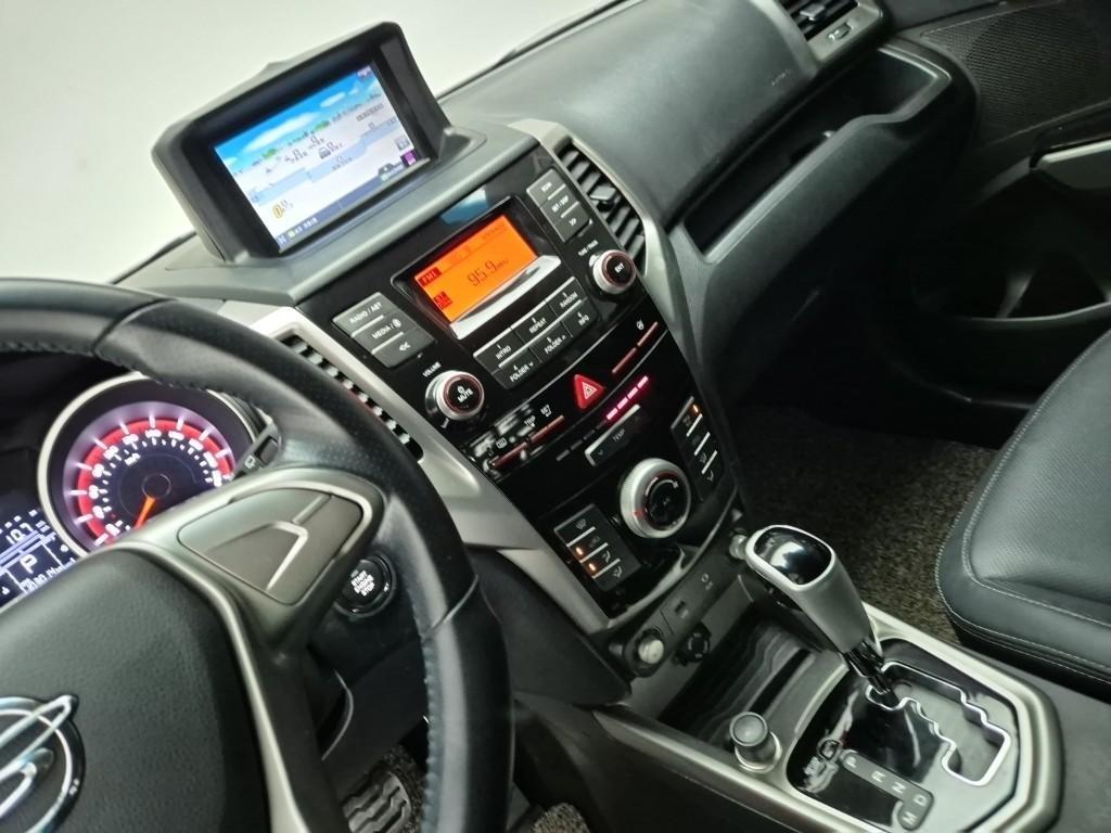 Ssangyong Tivoli - Vista 10