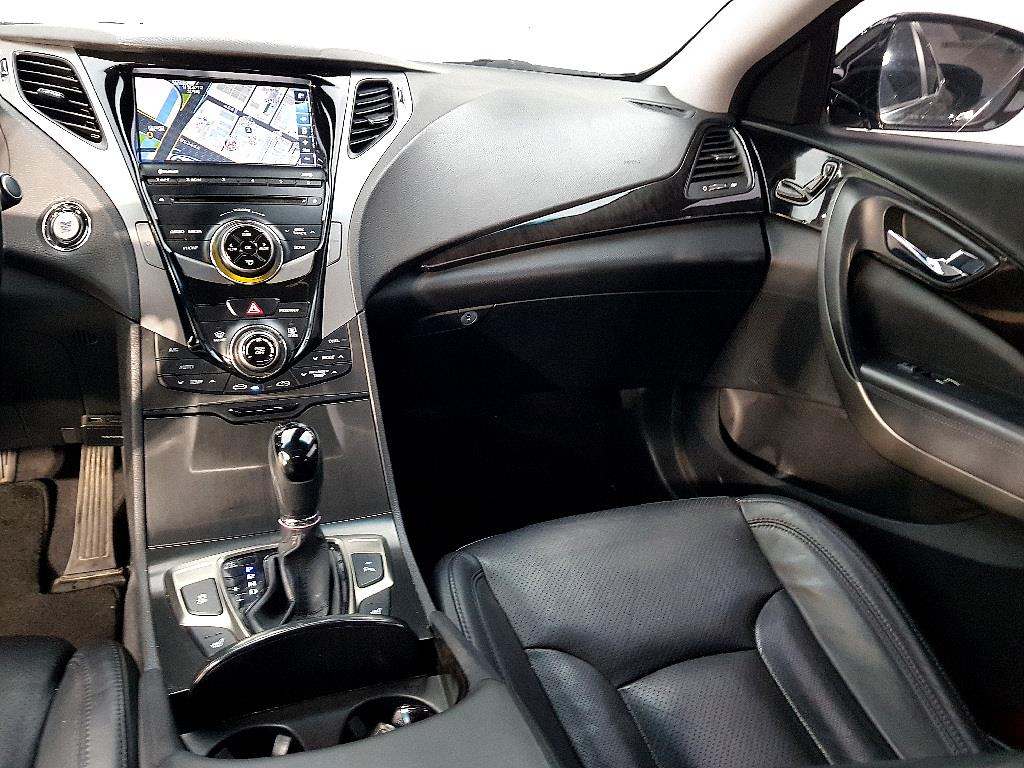 HYUNDAI Grandeur - Vista 10