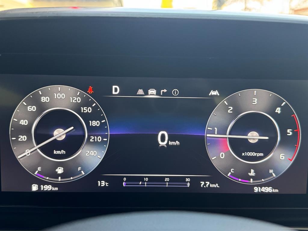 KIA Carnival - Vista 9