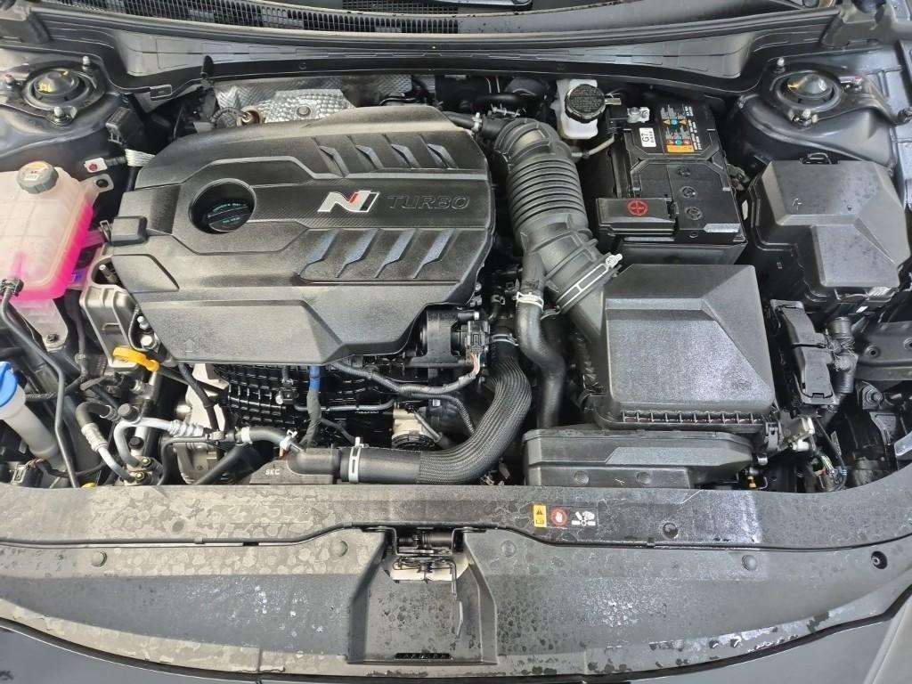 HYUNDAI Avante - Vista 5