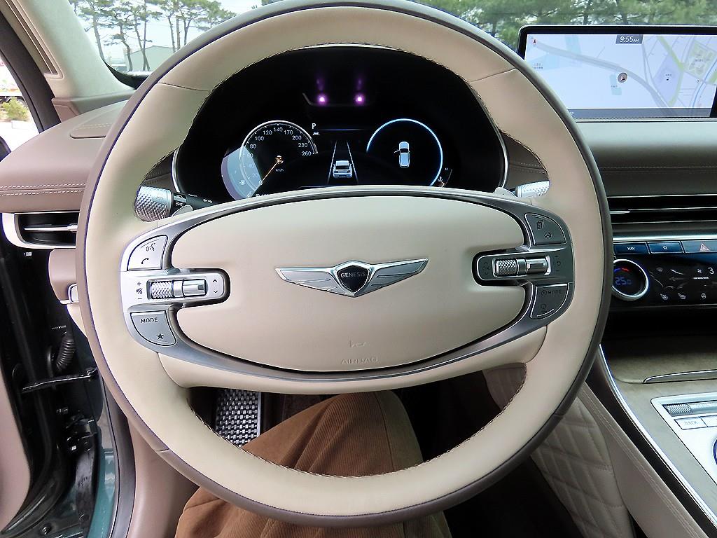 Genesis GV80 - Vista 8