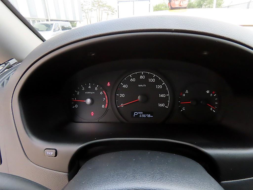 HYUNDAI Starex - Vista 10