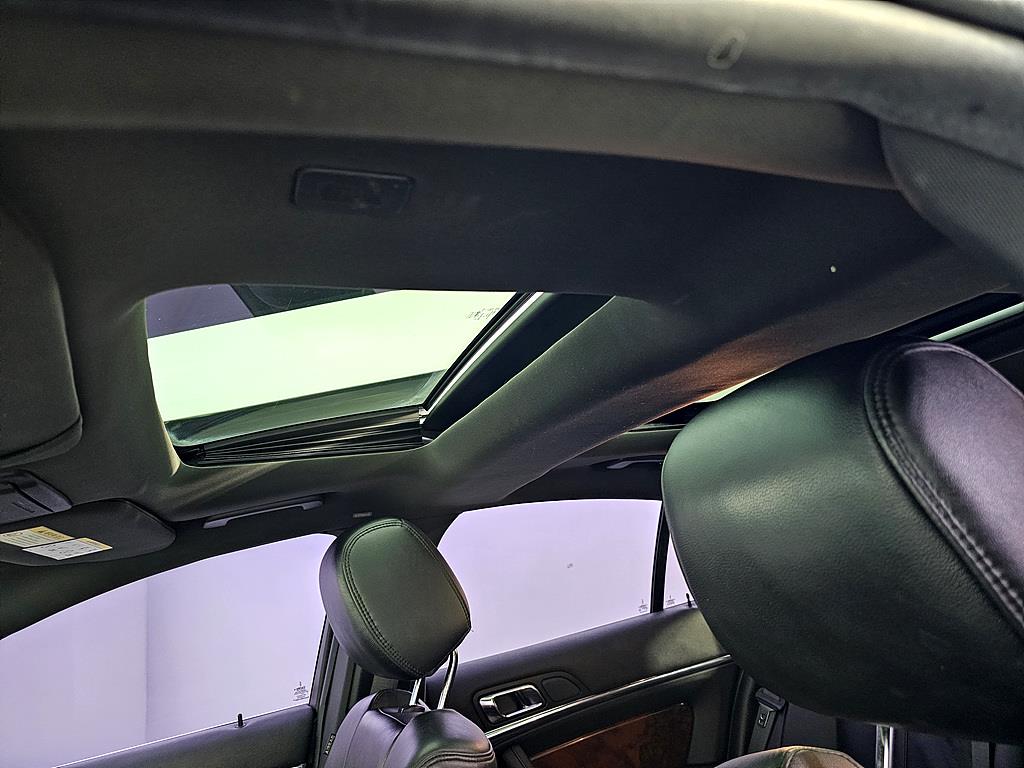 Lincoln MKS - Vista 12