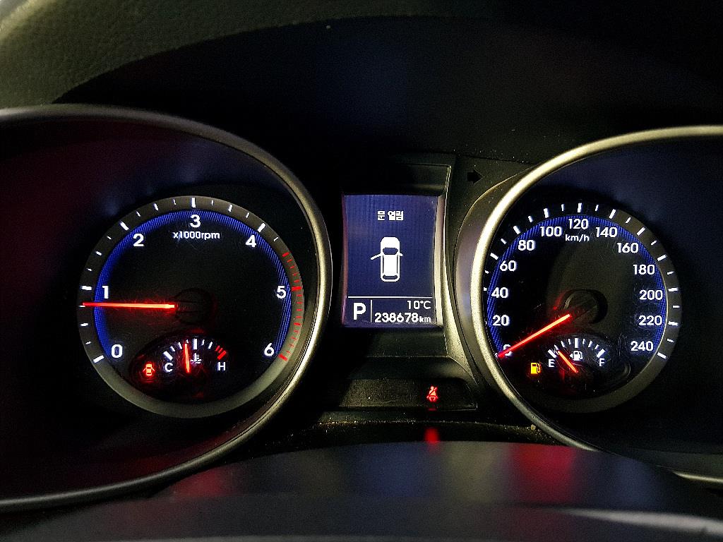 HYUNDAI Santa Fe - Vista 7