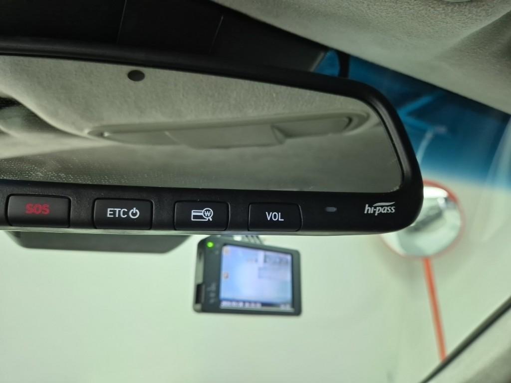 HYUNDAI Santa Fe 2019 Gris - Importación desde Corea - HF Imports Iquique - Foto 16