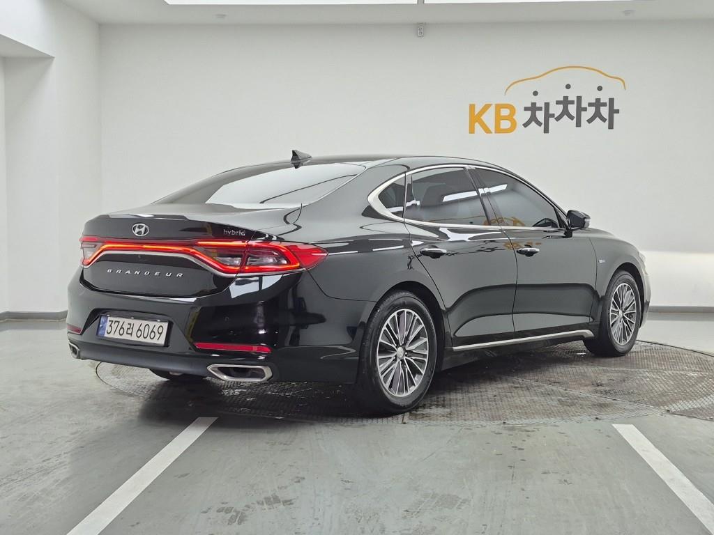 HYUNDAI Grandeur - Vista 4