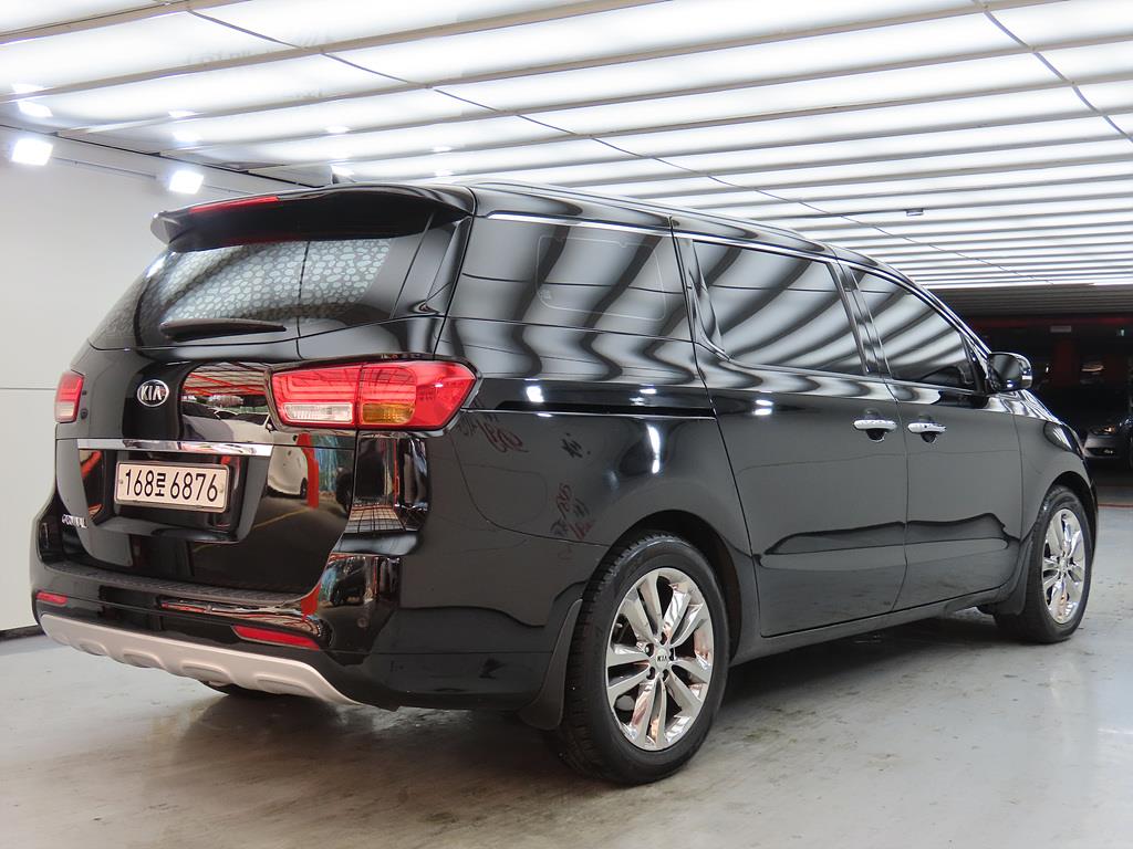 KIA Carnival - Vista 4