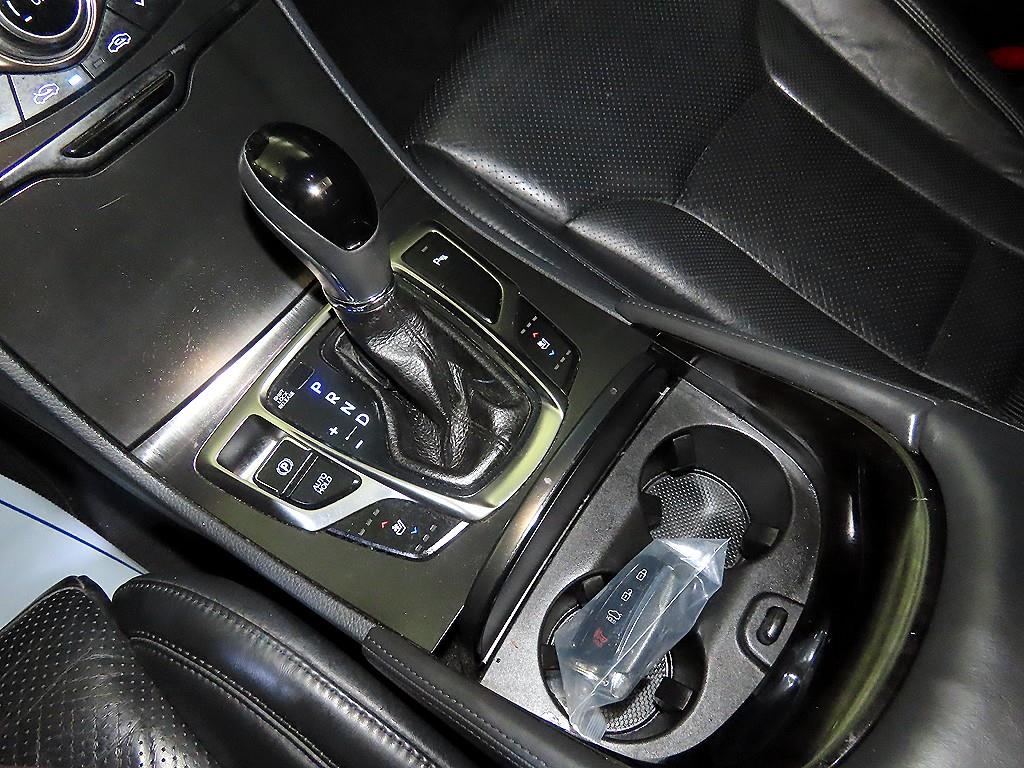 HYUNDAI Grandeur - Vista 12