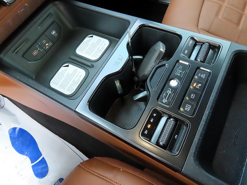 KIA Tasman - Vista 10