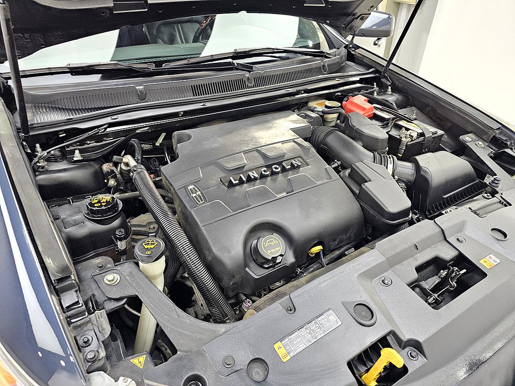 Lincoln MKS - Vista 6