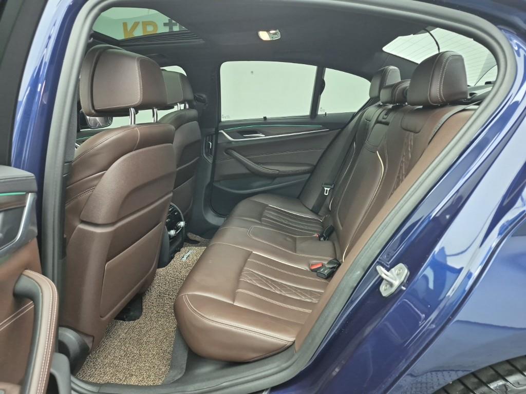 BMW 5 Series - Vista 12