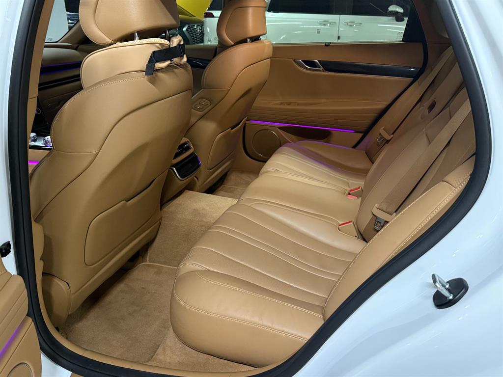 Genesis G80 - Vista 11