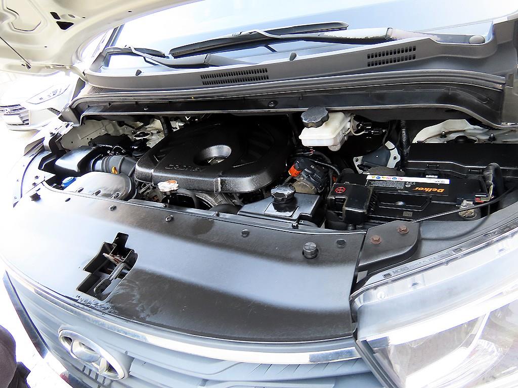 HYUNDAI Starex 2019 Gris - Importación desde Corea - HF Imports Iquique - Foto 19