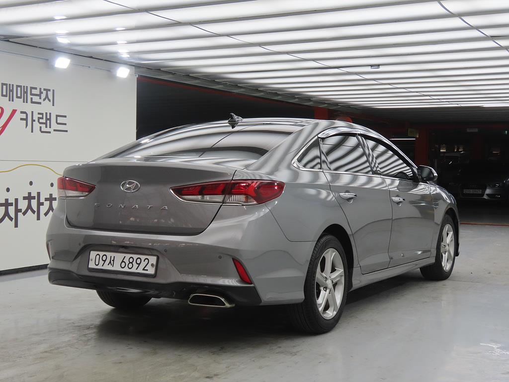HYUNDAI Sonata - Vista 4