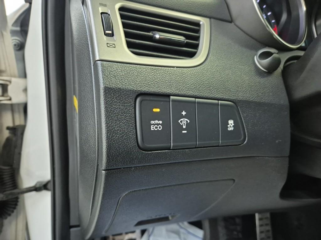 HYUNDAI Avante 2012 Blanco - Importación desde Corea - HF Imports Iquique - Foto 18