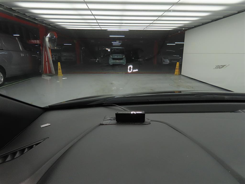 HYUNDAI Avante - Vista 10