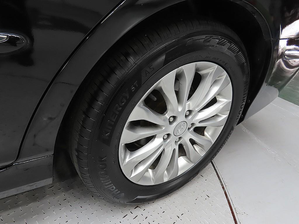 HYUNDAI Grandeur - Vista 9