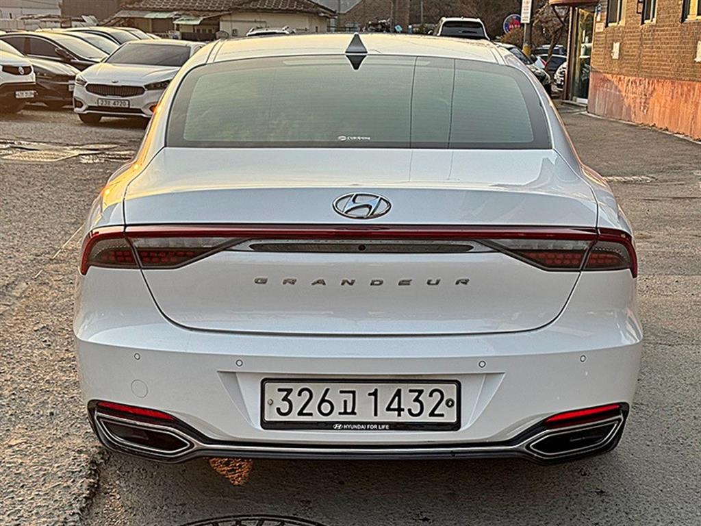 HYUNDAI Grandeur - Vista 4