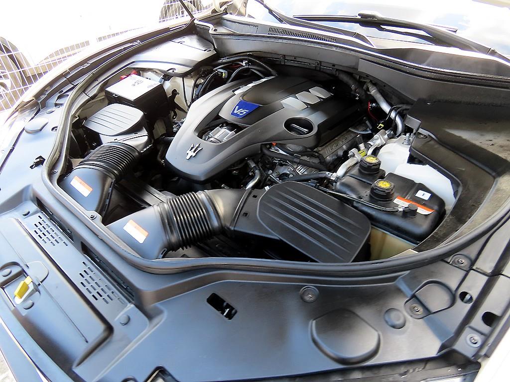 Maserati Levante 2018 Blanco - Importación desde Corea - HF Imports Iquique - Foto 19