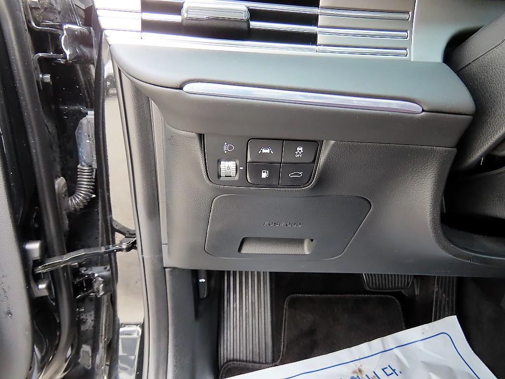 HYUNDAI Grandeur - Vista 12