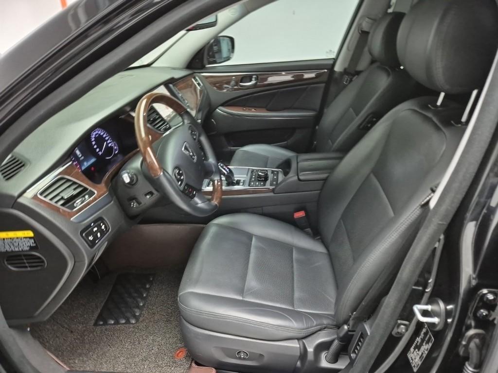 HYUNDAI Equus - Vista 11