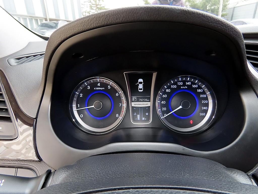 HYUNDAI Grandeur - Vista 9